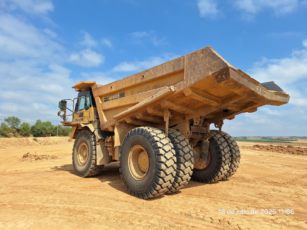 KOMATSU HD605 7-EO - Карьерный самосвал: фото 4 KOMATSU HD605 7-EO - Карьерный самосвал: фото 4