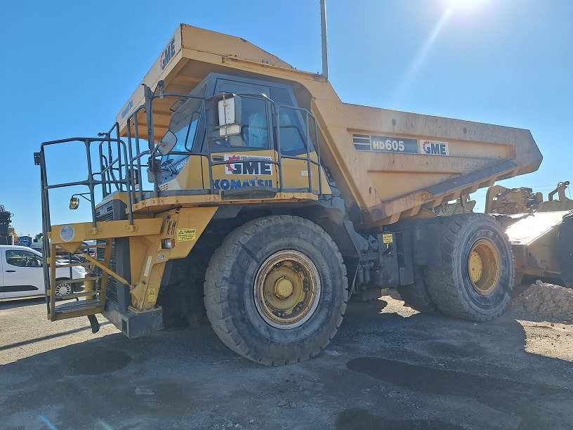 KOMATSU HD605-7EO - Карьерный самосвал: фото 2 KOMATSU HD605-7EO - Карьерный самосвал: фото 2