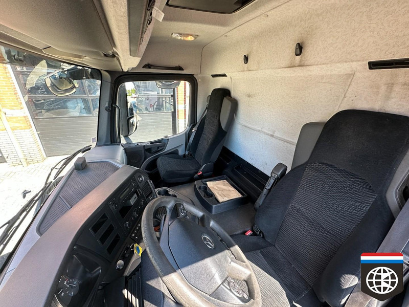 Тентованный грузовик Mercedes-Benz ANTOS: фото 9 Тентованный грузовик Mercedes-Benz ANTOS: фото 9