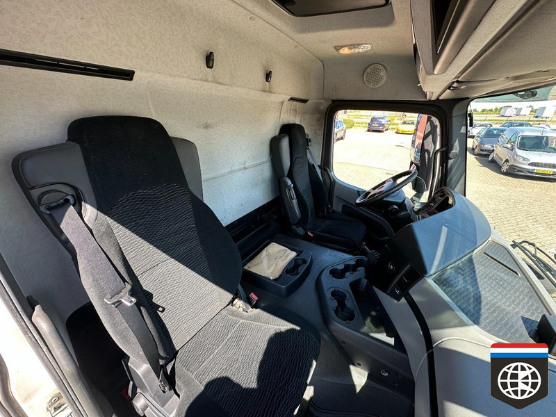 Тентованный грузовик Mercedes-Benz ANTOS: фото 15 Тентованный грузовик Mercedes-Benz ANTOS: фото 15