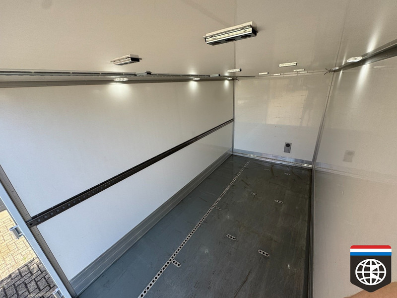 Mercedes-Benz Sprinter - Фургон с закрытым кузовом: фото 4 Mercedes-Benz Sprinter - Фургон с закрытым кузовом: фото 4