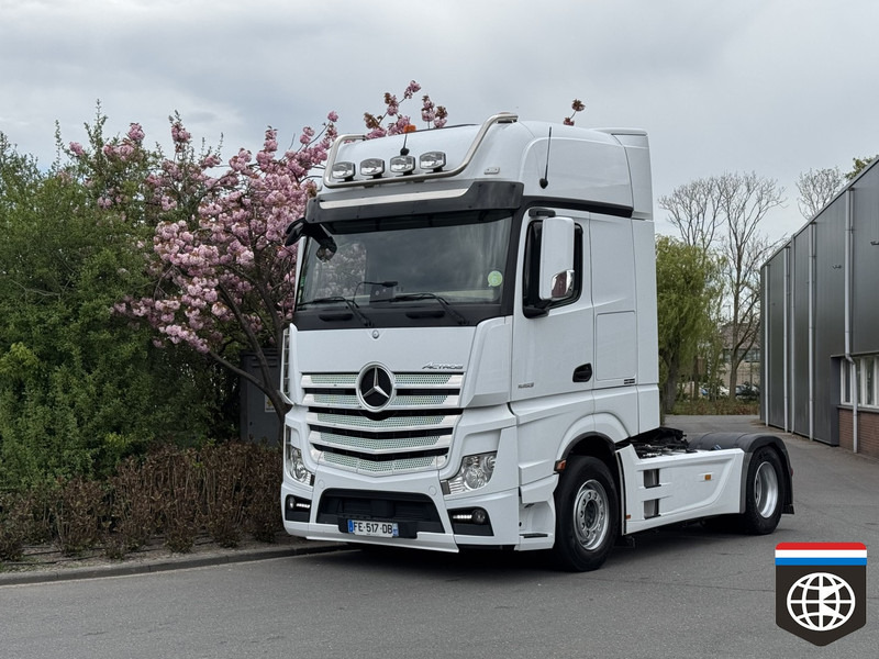 Mercedes-Benz ACTROS 1853 Giga Space - Full spoiler - night A/C - LOW KM - Тягач: фото 1 Mercedes-Benz ACTROS 1853 Giga Space - Full spoiler - night A/C - LOW KM - Тягач: фото 1