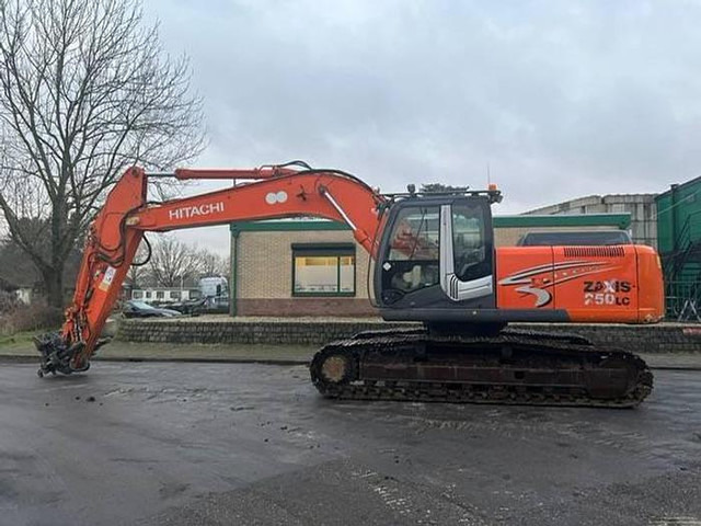 Hitachi ZX250LC-3 - ZX 250 LC - ZX250 - Экскаватор: фото 1 Hitachi ZX250LC-3 - ZX 250 LC - ZX250 - Экскаватор: фото 1