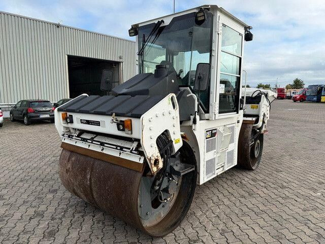 Caterpillar CD54B (CD10),Tandemwalze, Streuer,Kantenscheider - Каток: фото 5 Caterpillar CD54B (CD10),Tandemwalze, Streuer,Kantenscheider - Каток: фото 5