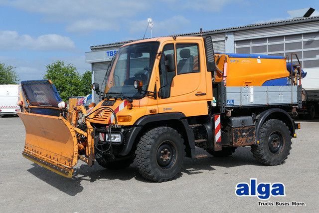 Unimog U 300 4x4, Schmidt, Streuer, Schild, Klima,27tkm - Фургон: фото 1 Unimog U 300 4x4, Schmidt, Streuer, Schild, Klima,27tkm - Фургон: фото 1