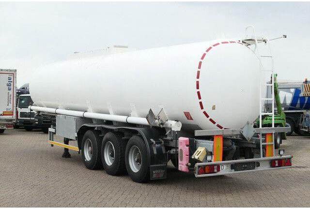Kässbohrer STH 34/10-24/Tank 34.000 ltr./Unterbefüll./Pumpe - Полуприцеп-цистерна: фото 3 Kässbohrer STH 34/10-24/Tank 34.000 ltr./Unterbefüll./Pumpe - Полуприцеп-цистерна: фото 3
