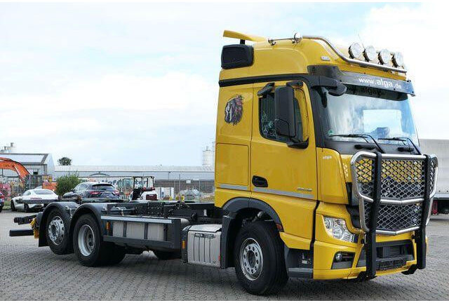 Mercedes-Benz 2546 L 6x2, MP4, 2x Schlafliege, Bullfänger, AC - Грузовик-шасси: фото 4 Mercedes-Benz 2546 L 6x2, MP4, 2x Schlafliege, Bullfänger, AC - Грузовик-шасси: фото 4