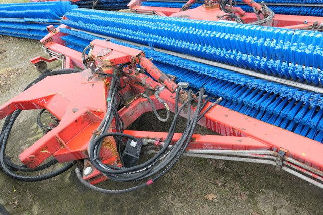 Schmidt CJS 914 Super Walzenbürste, Kehrbesen, 4.2mtr. - Подметально-уборочная машина: фото 3 Schmidt CJS 914 Super Walzenbürste, Kehrbesen, 4.2mtr. - Подметально-уборочная машина: фото 3