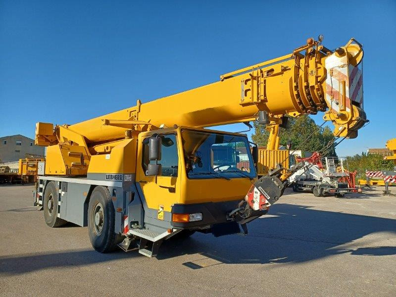LIEBHERR LTM 1040 2.1 - Мобильный кран: фото 1 LIEBHERR LTM 1040 2.1 - Мобильный кран: фото 1