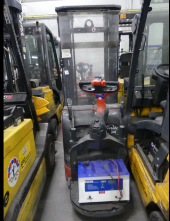 2 Transpalettes accompagnant porté debout Linde L14 - Тележка: фото 1 2 Transpalettes accompagnant porté debout Linde L14 - Тележка: фото 1