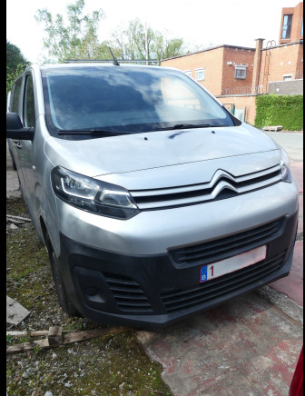 REF:1-RGT-760 - Camionnette Citroen Jumpy (2016-86.466 km) - Numéro de châssis : VF7VFAHKHGZ075543 - Фургон: фото 2 REF:1-RGT-760 - Camionnette Citroen Jumpy (2016-86.466 km) - Numéro de châssis : VF7VFAHKHGZ075543 - Фургон: фото 2