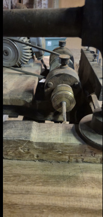 Mortaiseuse à mèche CH DEBELDER – machine ancienne motorisée, robuste - Деревообрабатывающий станок: фото 5 Mortaiseuse à mèche CH DEBELDER – machine ancienne motorisée, robuste - Деревообрабатывающий станок: фото 5