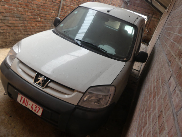 REF:Immatriculé sous : YAU-437 - Voiture Peugeot Partner - Легковой фургон: фото 2 REF:Immatriculé sous : YAU-437 - Voiture Peugeot Partner - Легковой фургон: фото 2