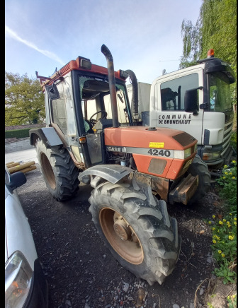 Tracteur Case International 4240XLA - Трактор: фото 3 Tracteur Case International 4240XLA - Трактор: фото 3