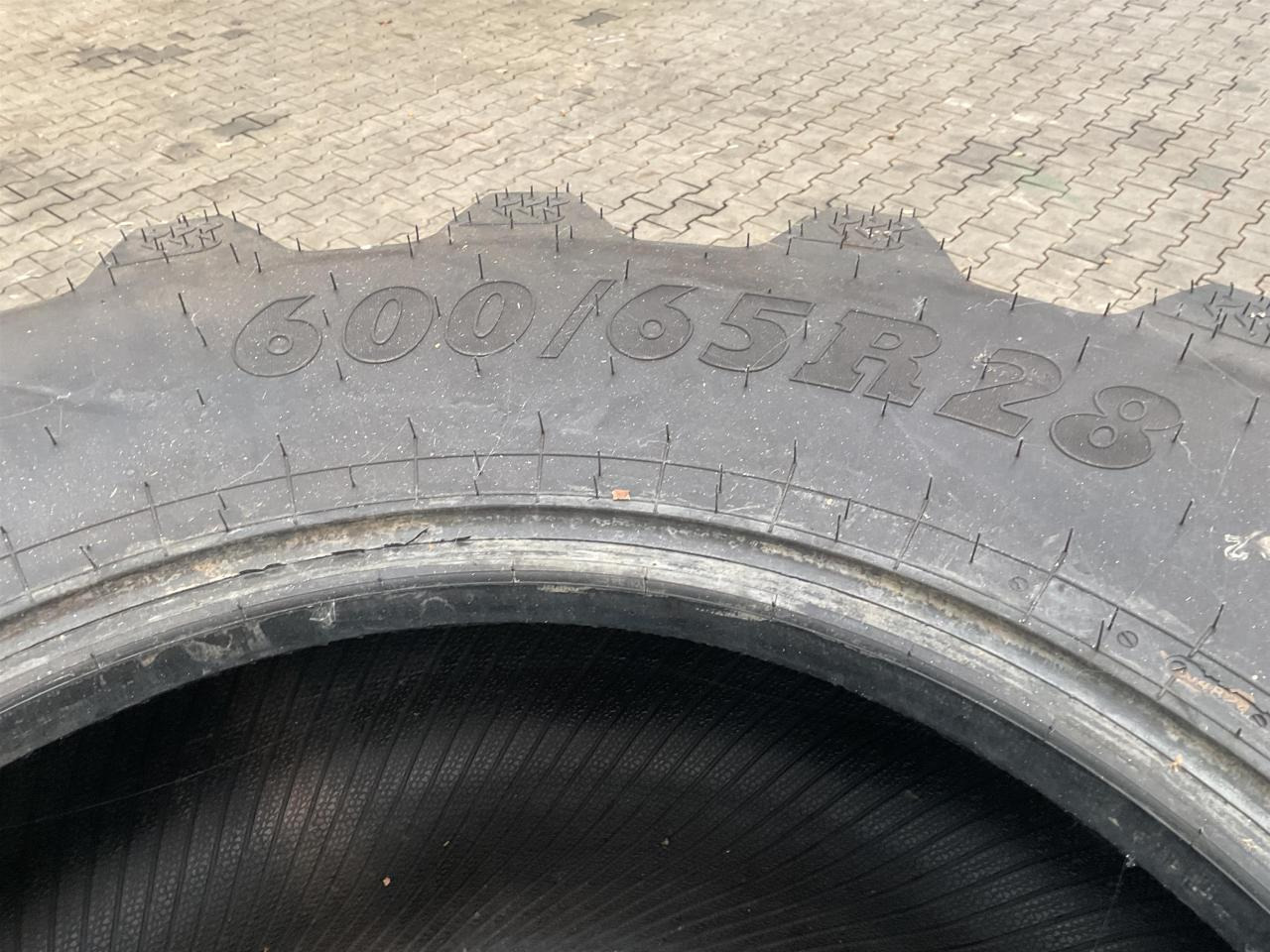 BKT 600/65R28 - Шина для Сельскохозяйственной техники: фото 2 BKT 600/65R28 - Шина для Сельскохозяйственной техники: фото 2