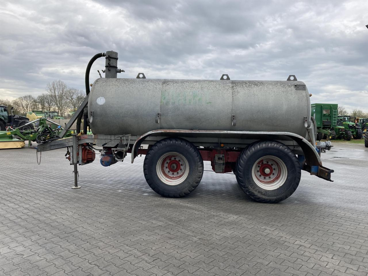 Briri VTTW 100 - Техника для внесения удобрений: фото 2 Briri VTTW 100 - Техника для внесения удобрений: фото 2