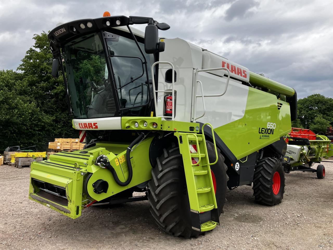 CLAAS Lexion 650 - Зерноуборочный комбайн: фото 1 CLAAS Lexion 650 - Зерноуборочный комбайн: фото 1