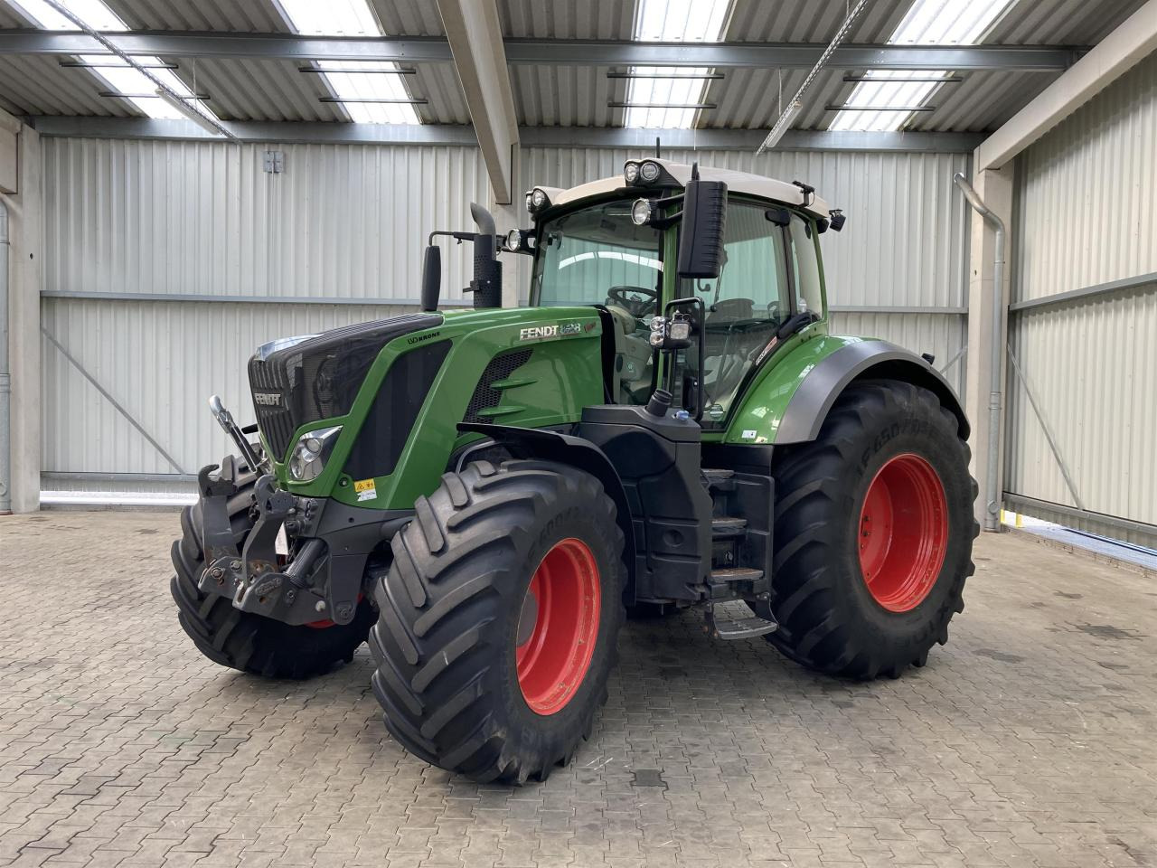 Fendt 828 Profi Plus - Трактор: фото 1 Fendt 828 Profi Plus - Трактор: фото 1