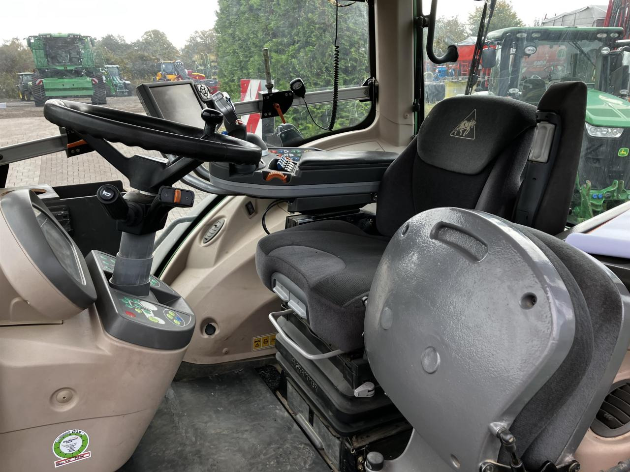 Fendt 828 Vario - Трактор: фото 5 Fendt 828 Vario - Трактор: фото 5