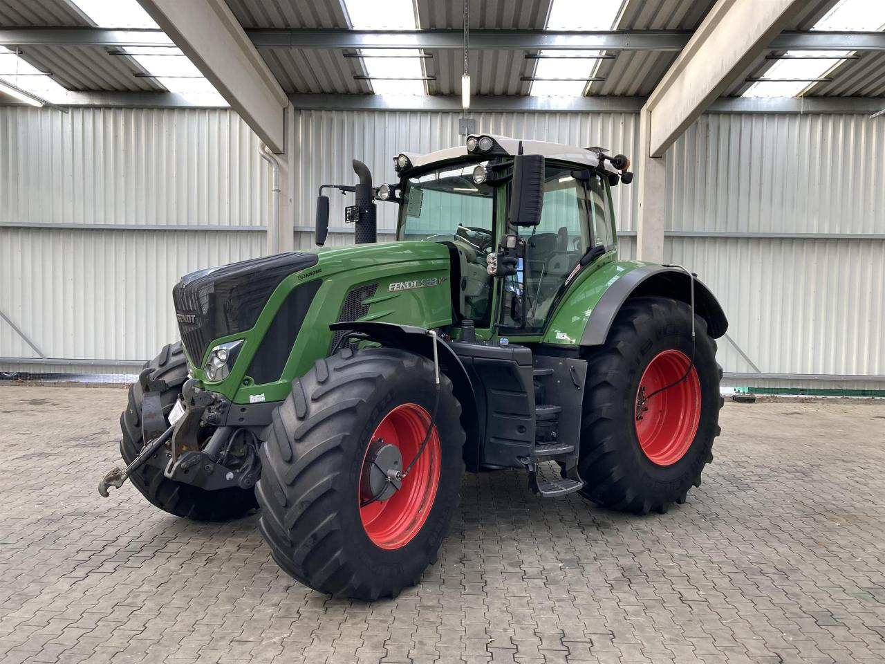 Fendt 933 Vario Profi Plus - Трактор: фото 1 Fendt 933 Vario Profi Plus - Трактор: фото 1