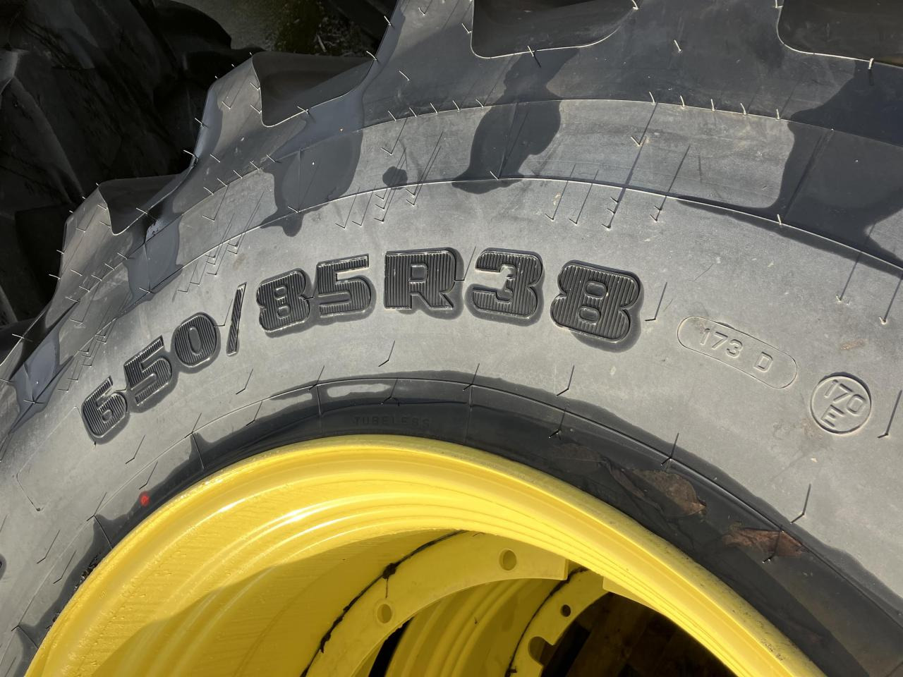Firestone 650/85R38 - Шина для Сельскохозяйственной техники: фото 4 Firestone 650/85R38 - Шина для Сельскохозяйственной техники: фото 4
