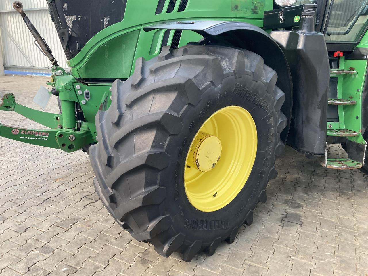 John Deere 6190R - Трактор: фото 2 John Deere 6190R - Трактор: фото 2