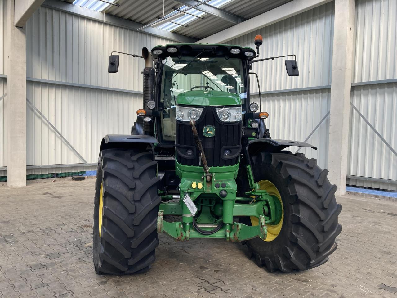 John Deere 6190R - Трактор: фото 3 John Deere 6190R - Трактор: фото 3