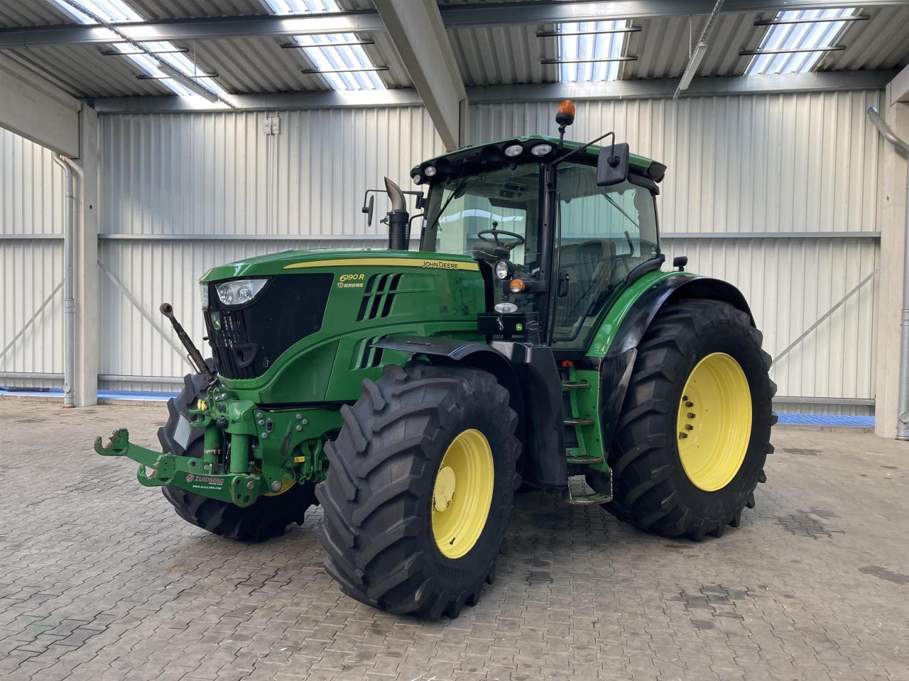 John Deere 6190R - Трактор: фото 1 John Deere 6190R - Трактор: фото 1