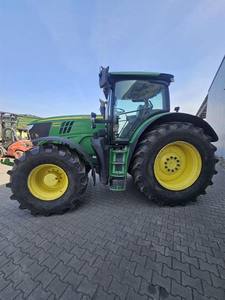 John Deere 6210R - Трактор: фото 1 John Deere 6210R - Трактор: фото 1