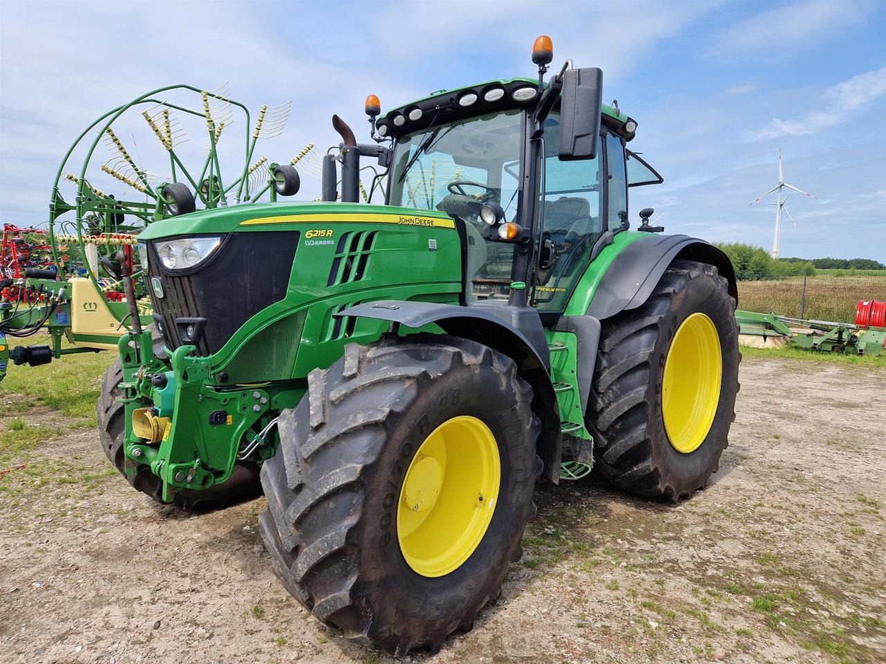 John Deere 6215R - Трактор: фото 1 John Deere 6215R - Трактор: фото 1