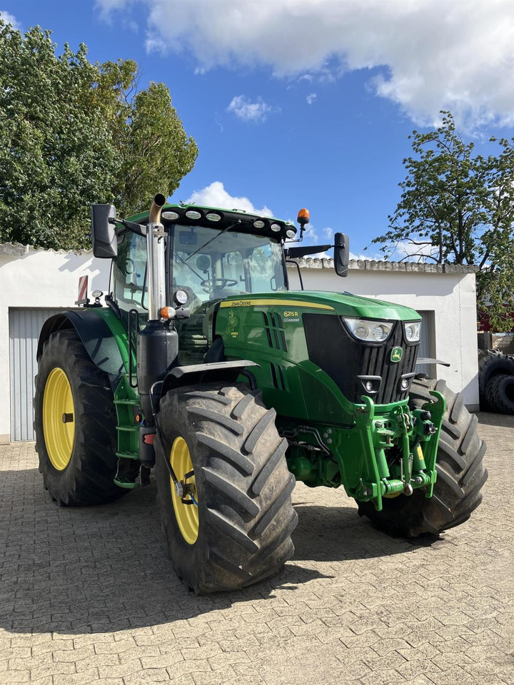 John Deere 6215R - Трактор: фото 4 John Deere 6215R - Трактор: фото 4