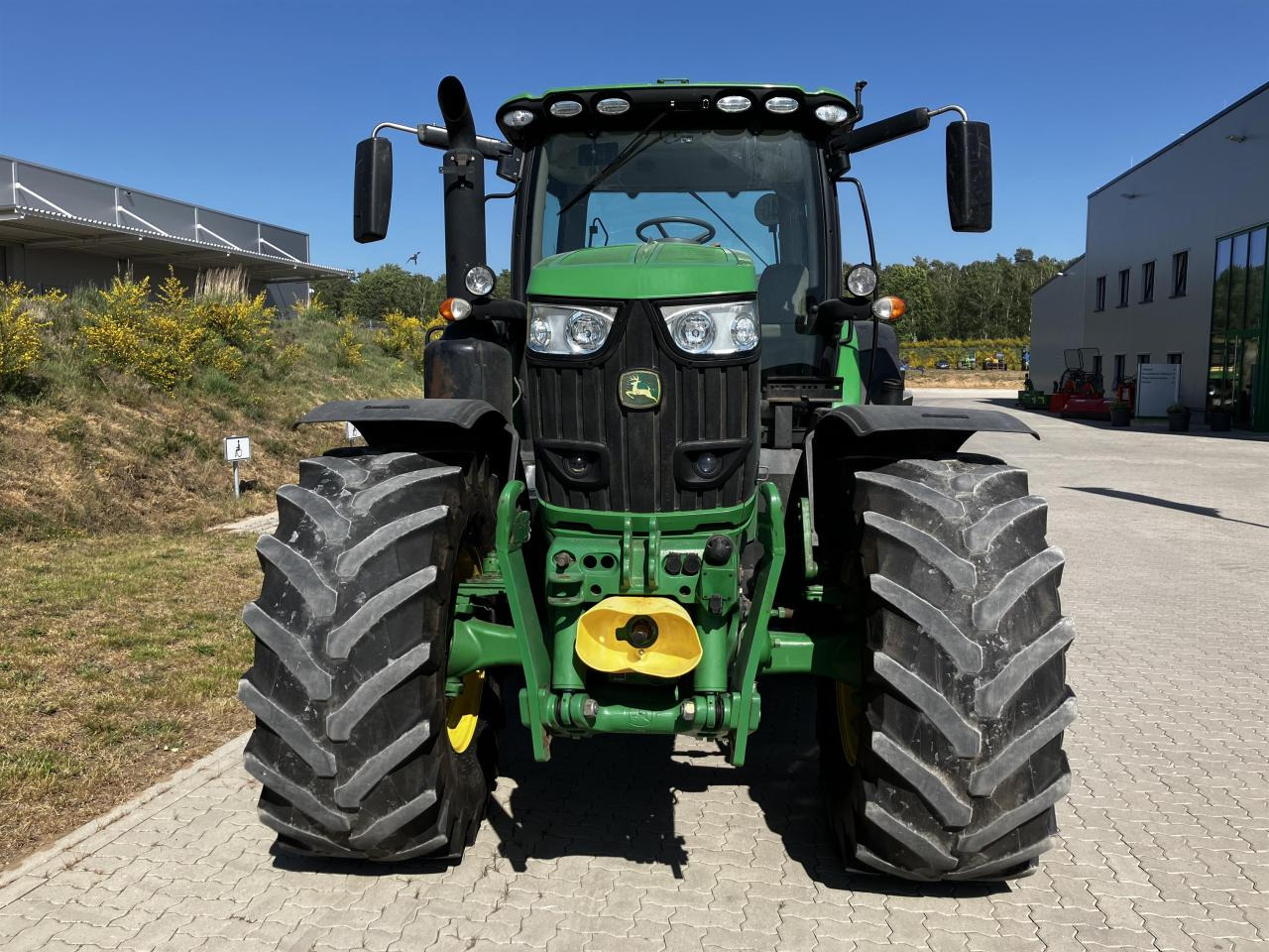 John Deere 6215R - Трактор: фото 3 John Deere 6215R - Трактор: фото 3