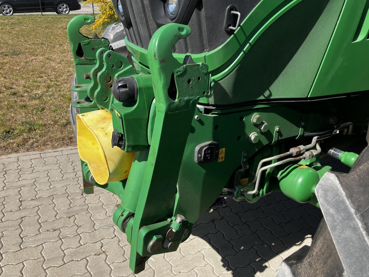 John Deere 6215R - Трактор: фото 4 John Deere 6215R - Трактор: фото 4