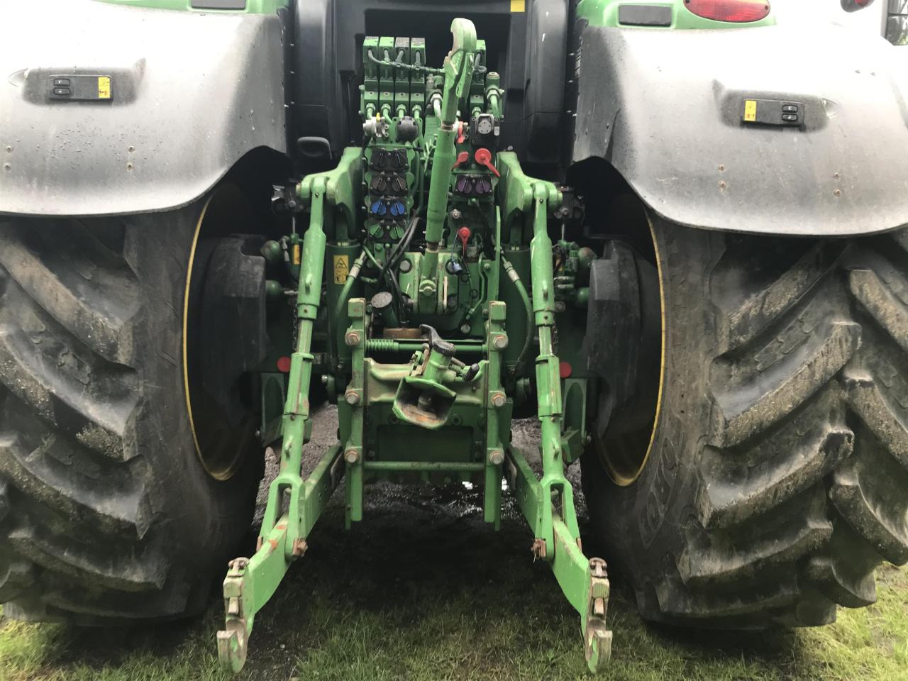 Трактор John Deere 6230R: фото 7