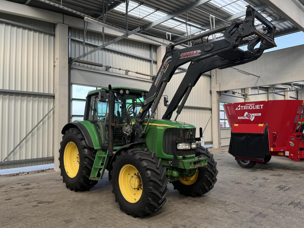 John Deere 6620 PREMIUM - Трактор: фото 1 John Deere 6620 PREMIUM - Трактор: фото 1