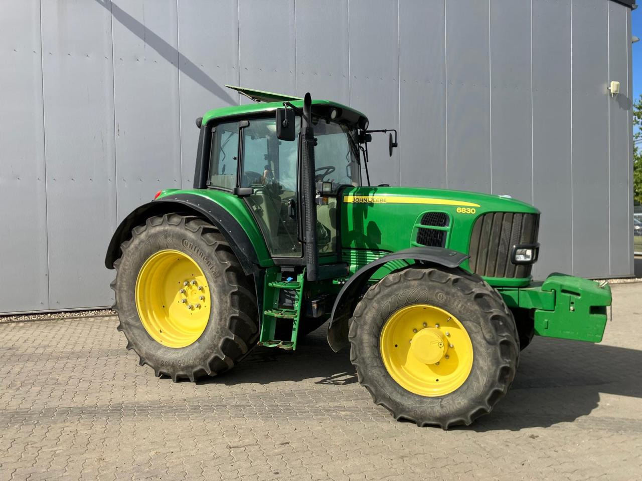 John Deere 6830 - Трактор: фото 2 John Deere 6830 - Трактор: фото 2