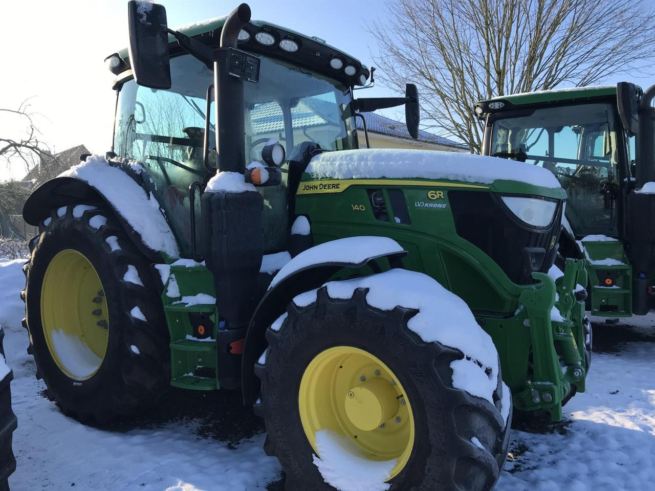 John Deere 6R 140 - Трактор: фото 1 John Deere 6R 140 - Трактор: фото 1