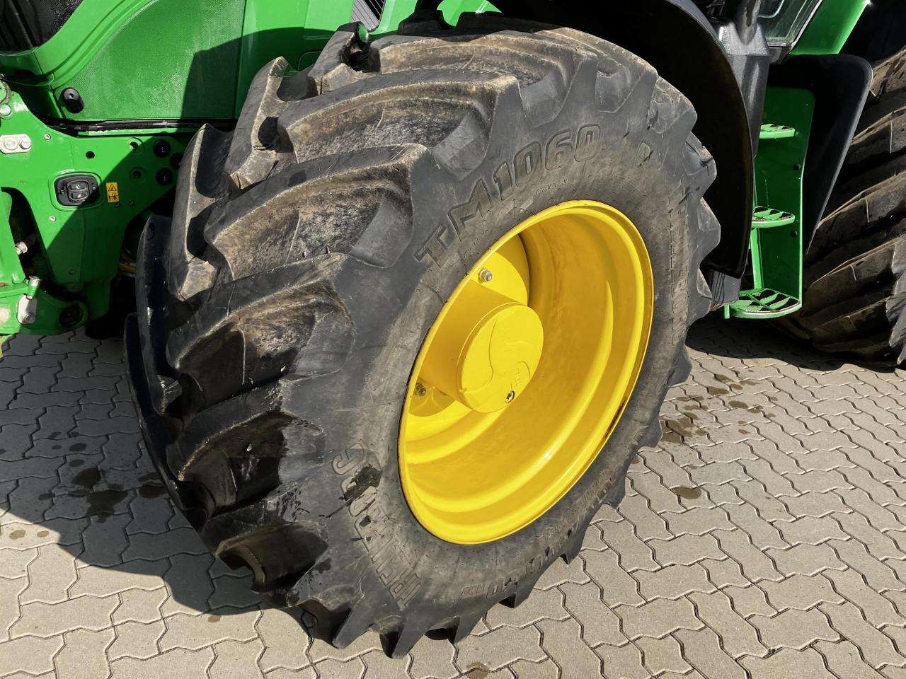 Трактор John Deere 6R 185: фото 11