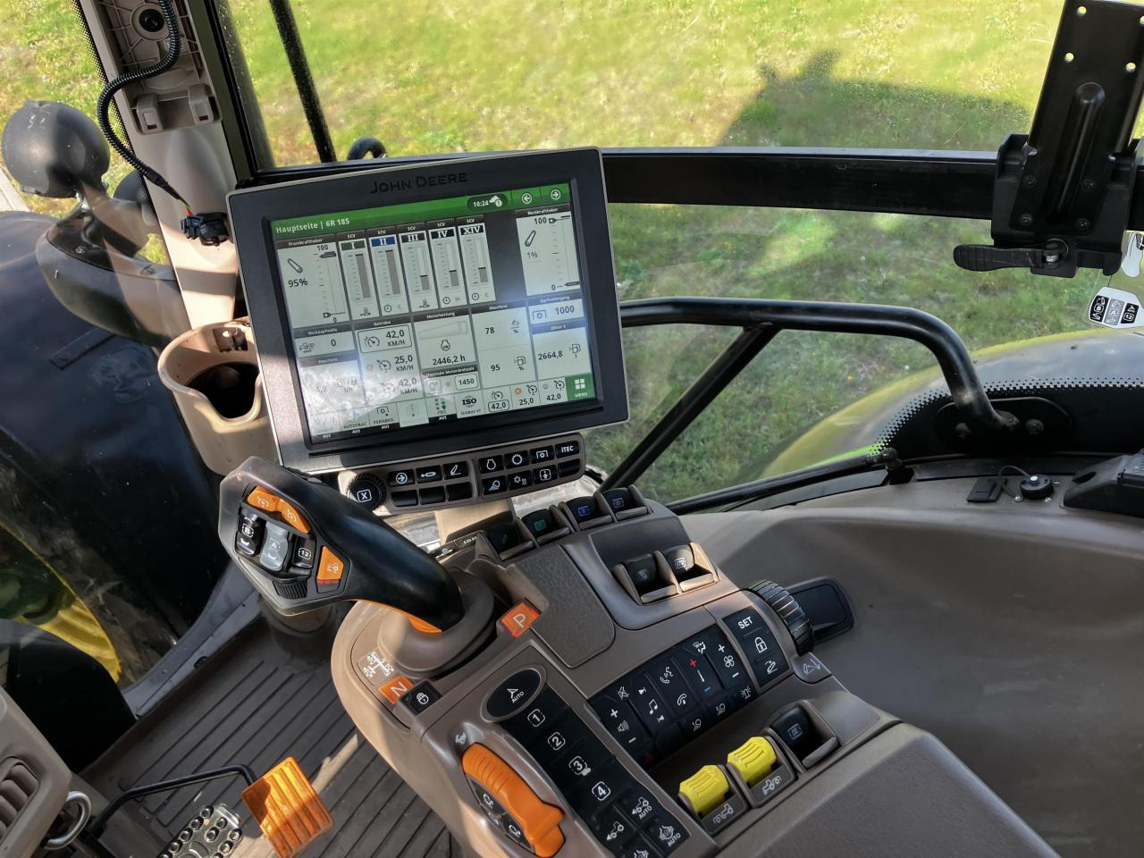 Трактор John Deere 6R 185: фото 9