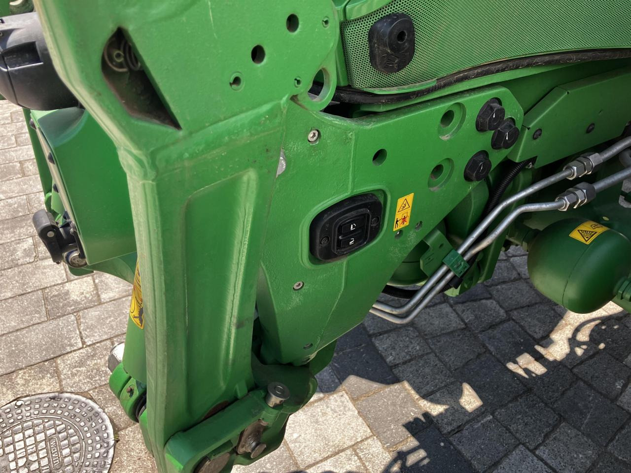 John Deere 6R 185 - Трактор: фото 4 John Deere 6R 185 - Трактор: фото 4