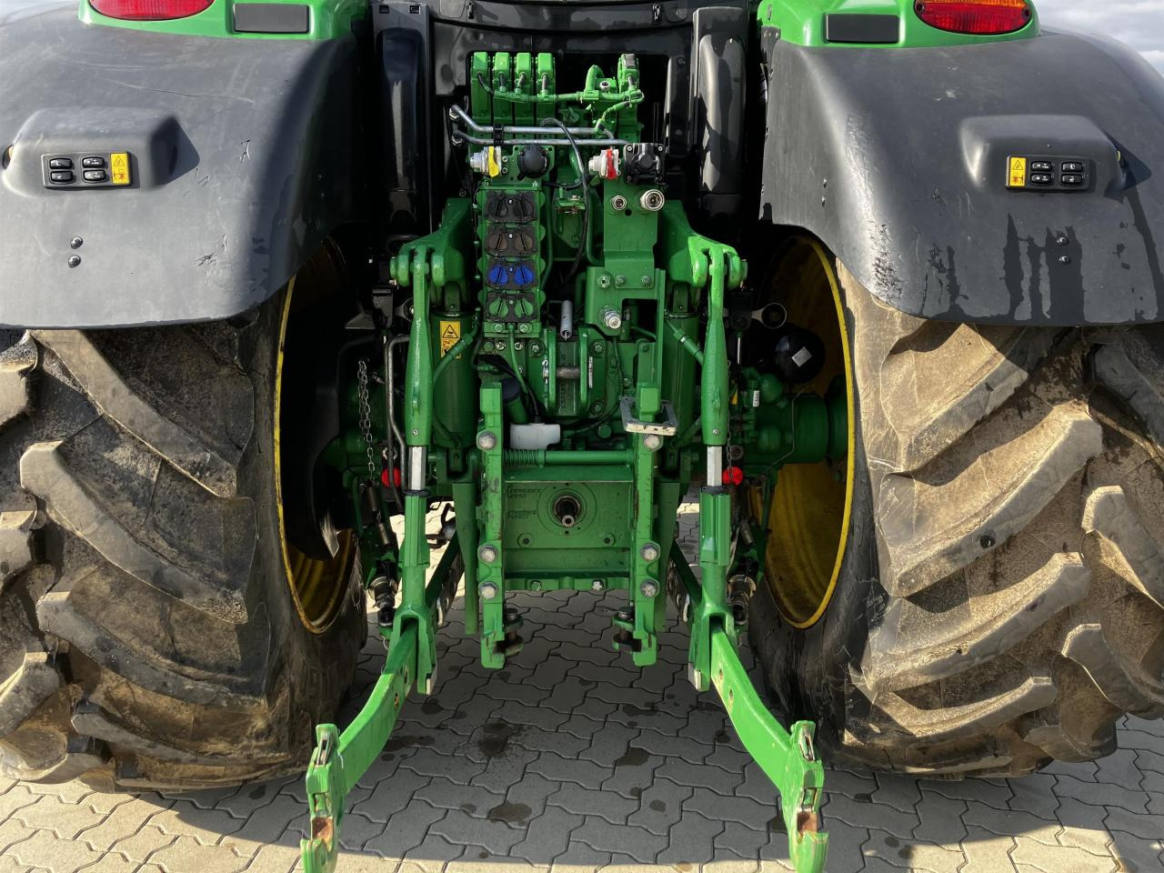 Трактор John Deere 6R 185: фото 6
