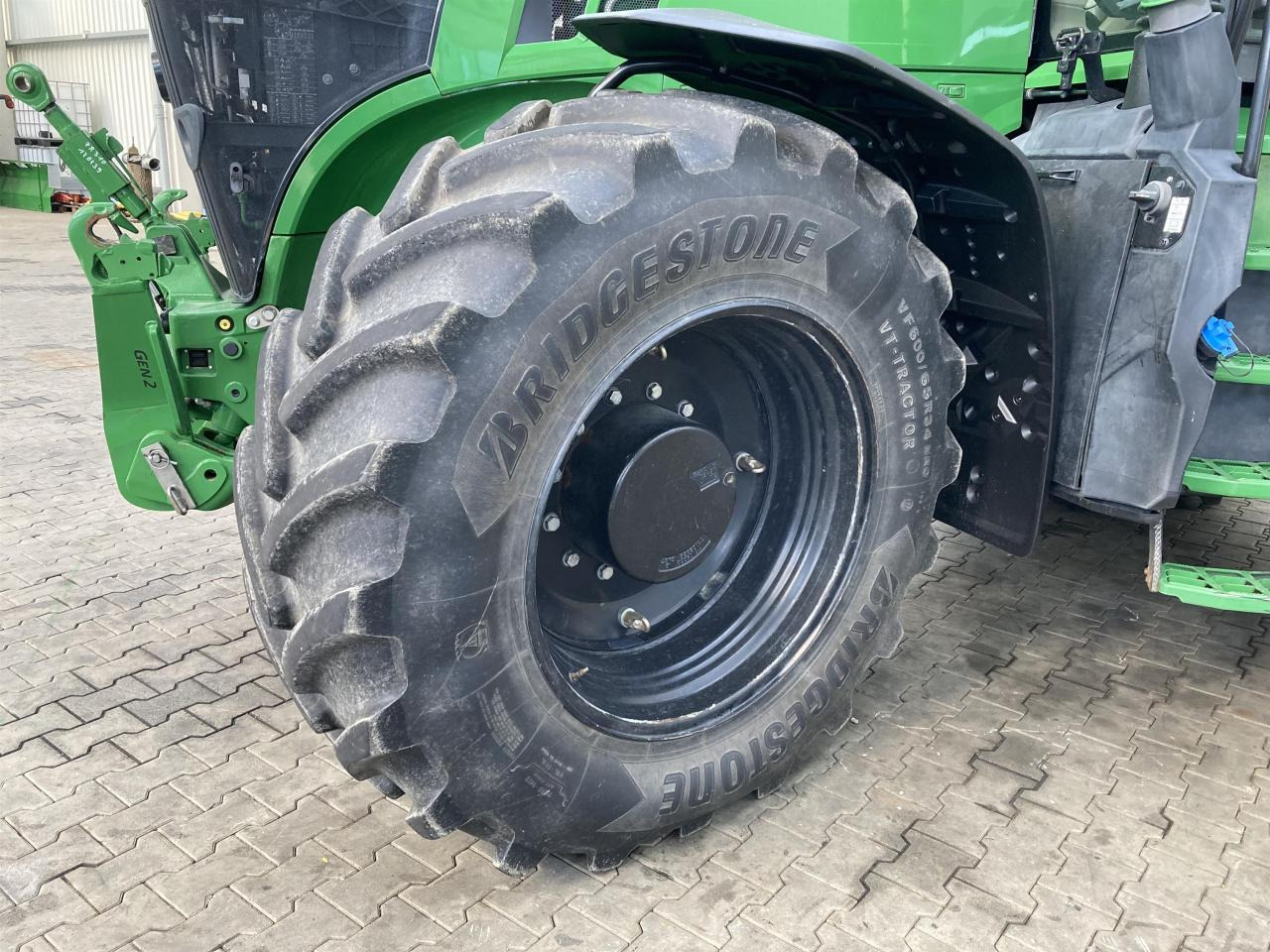 John Deere 7R 310 - Трактор: фото 2 John Deere 7R 310 - Трактор: фото 2