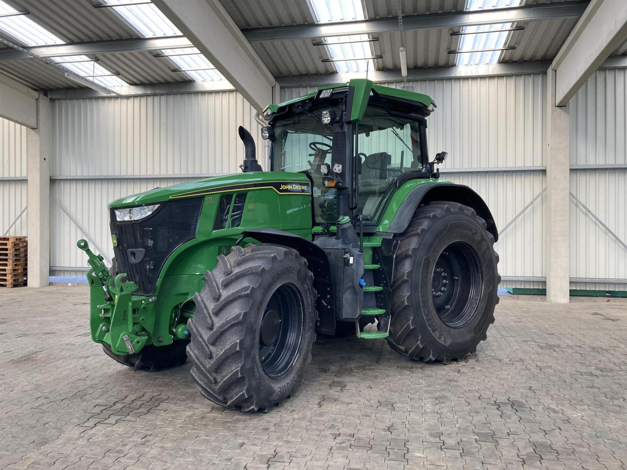 John Deere 7R 310 - Трактор: фото 1 John Deere 7R 310 - Трактор: фото 1