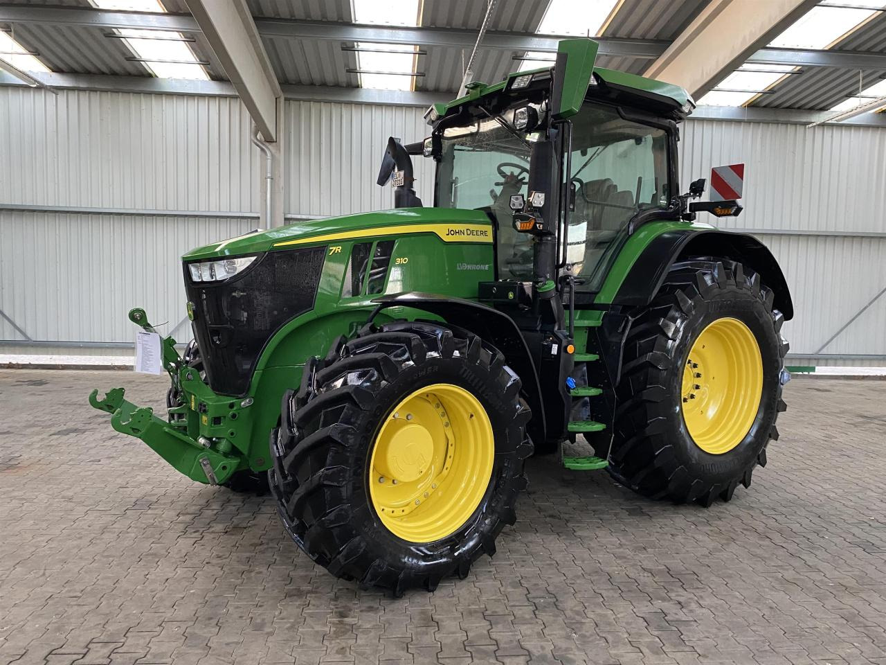 John Deere 7R 310 - Трактор: фото 1 John Deere 7R 310 - Трактор: фото 1