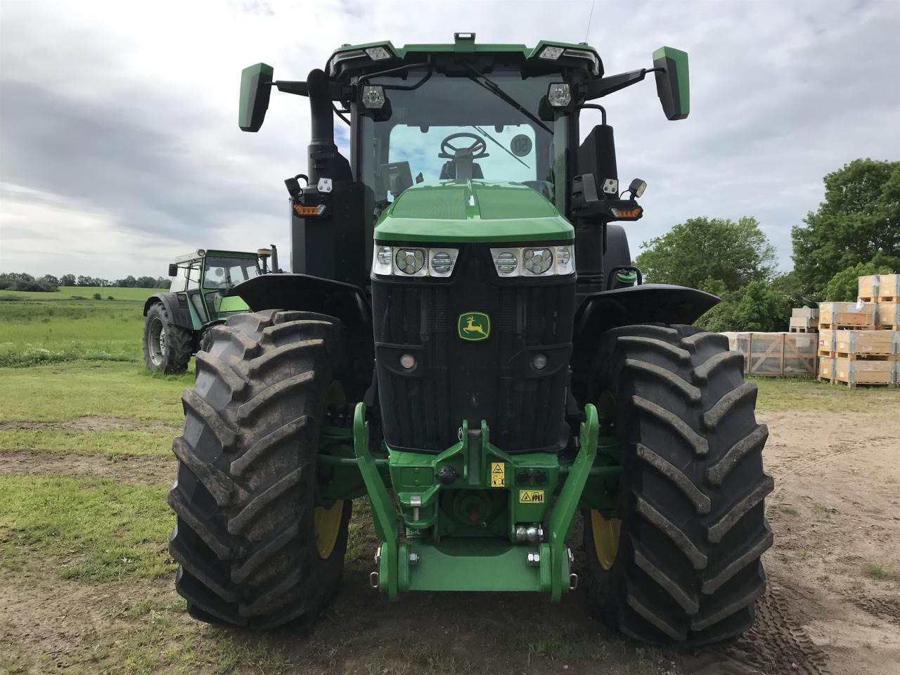 John Deere 7R 310 - Трактор: фото 3 John Deere 7R 310 - Трактор: фото 3