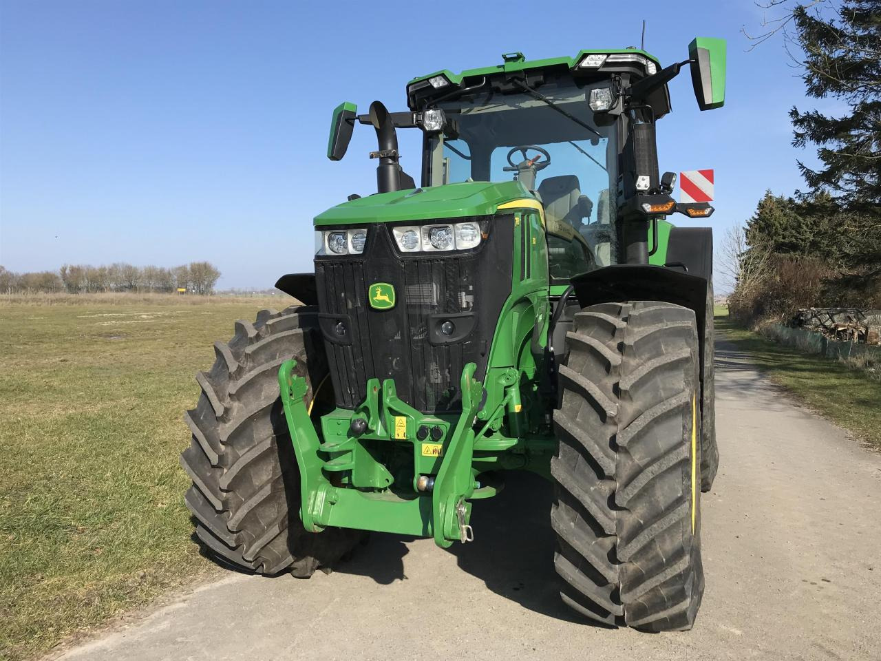 John Deere 7R 310 - Трактор: фото 3 John Deere 7R 310 - Трактор: фото 3