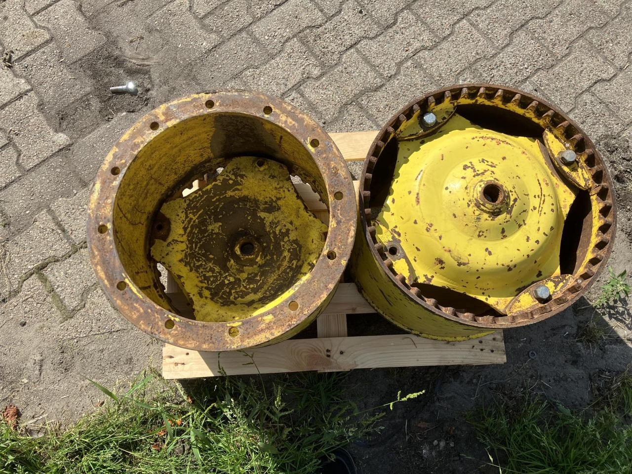 Kock & Sohn KN400 330 mm - Шина для Сельскохозяйственной техники: фото 2 Kock & Sohn KN400 330 mm - Шина для Сельскохозяйственной техники: фото 2