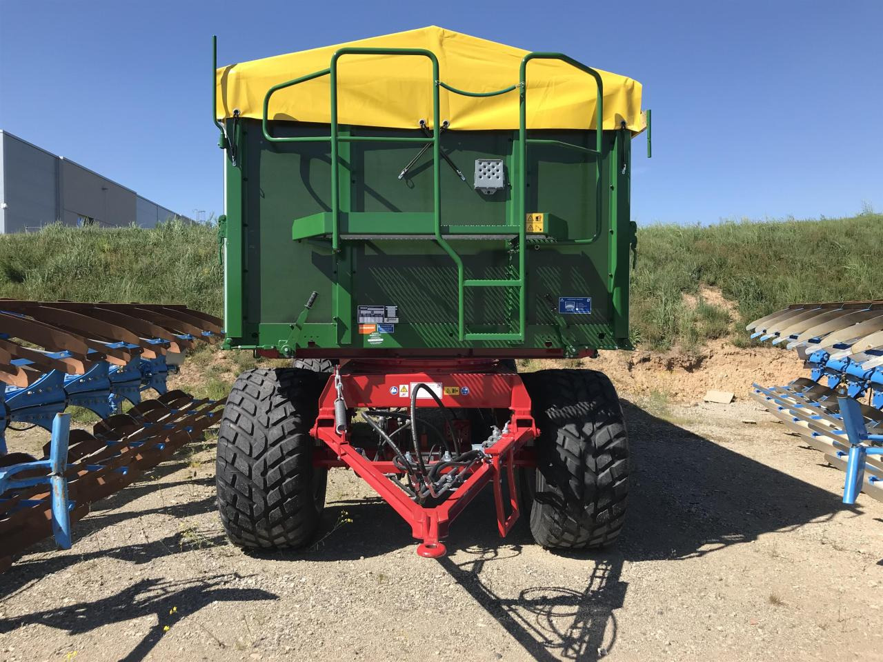 Kröger HKD 302 - Самосвальный прицеп: фото 4 Kröger HKD 302 - Самосвальный прицеп: фото 4