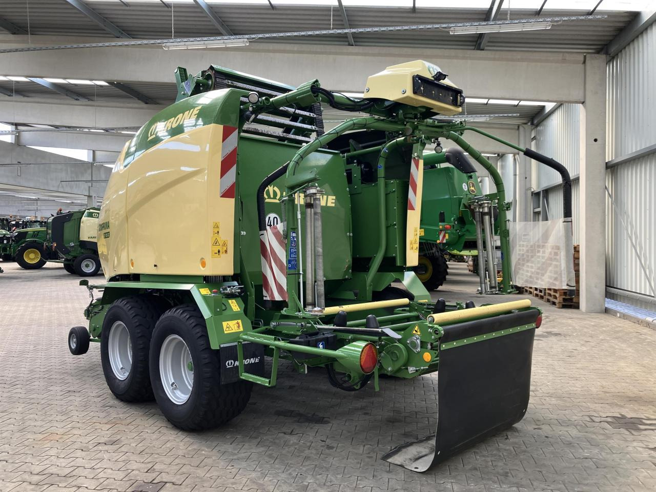 Krone CF 155 XC Comprima - Пресс-подборщик рулонный: фото 3 Krone CF 155 XC Comprima - Пресс-подборщик рулонный: фото 3