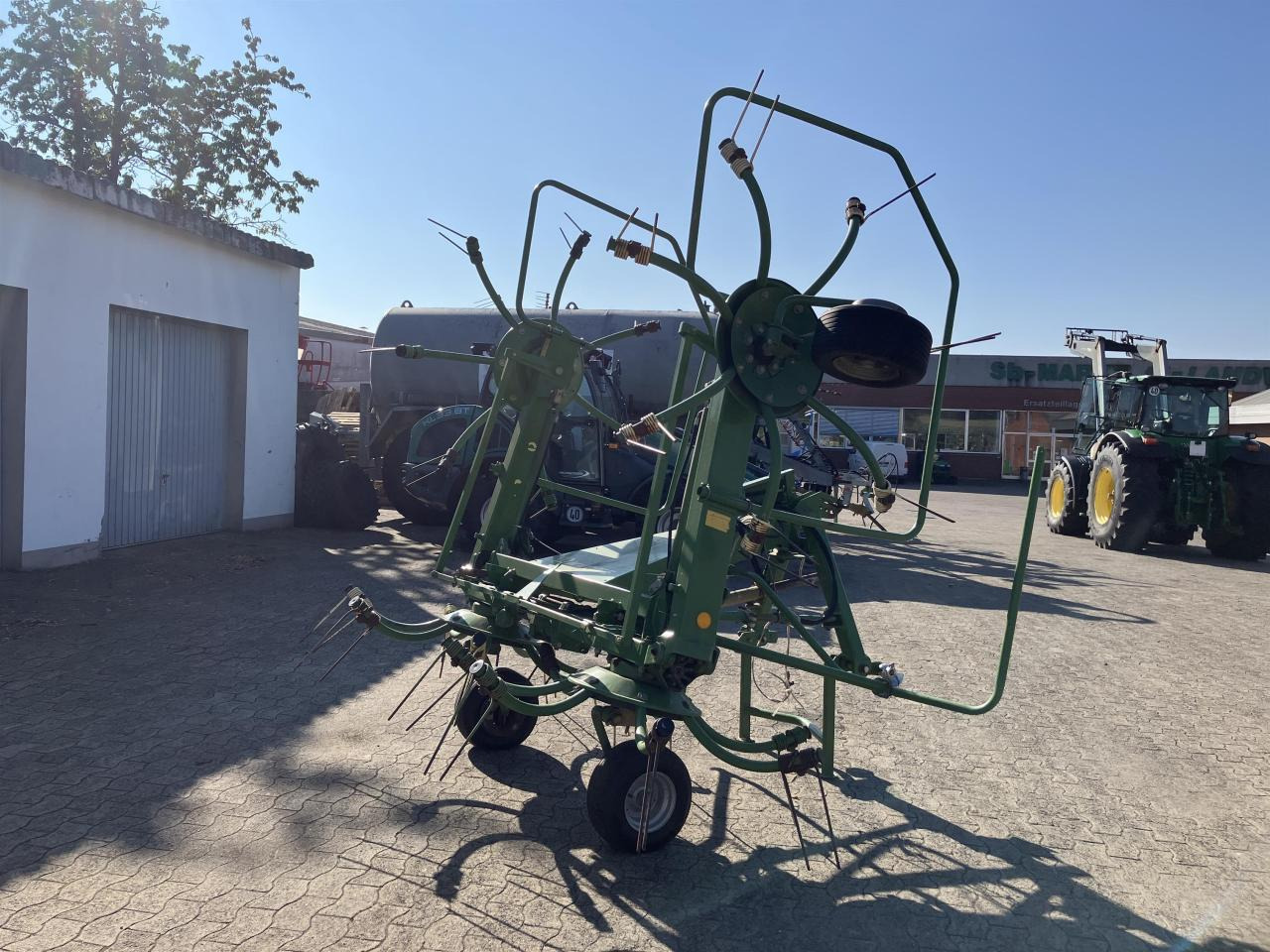 Krone KW 5.52/4x7 - Сеноворошилка: фото 4 Krone KW 5.52/4x7 - Сеноворошилка: фото 4